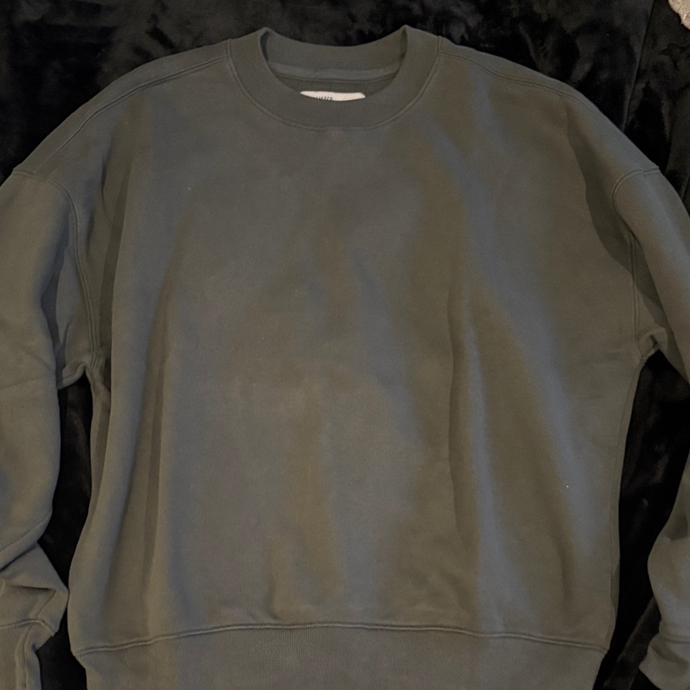 Hollister Men's Olive Crewneck Sweater